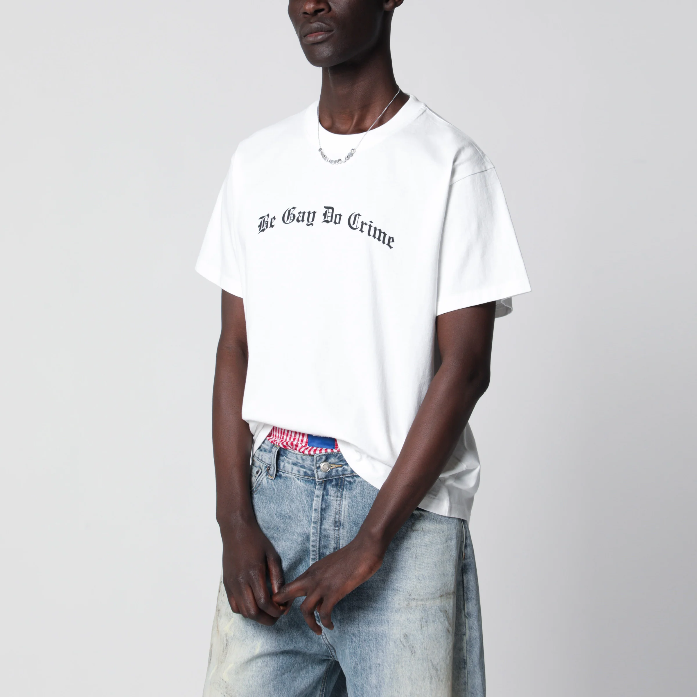 DAGGER White Be Gay Do Crime T-shirt