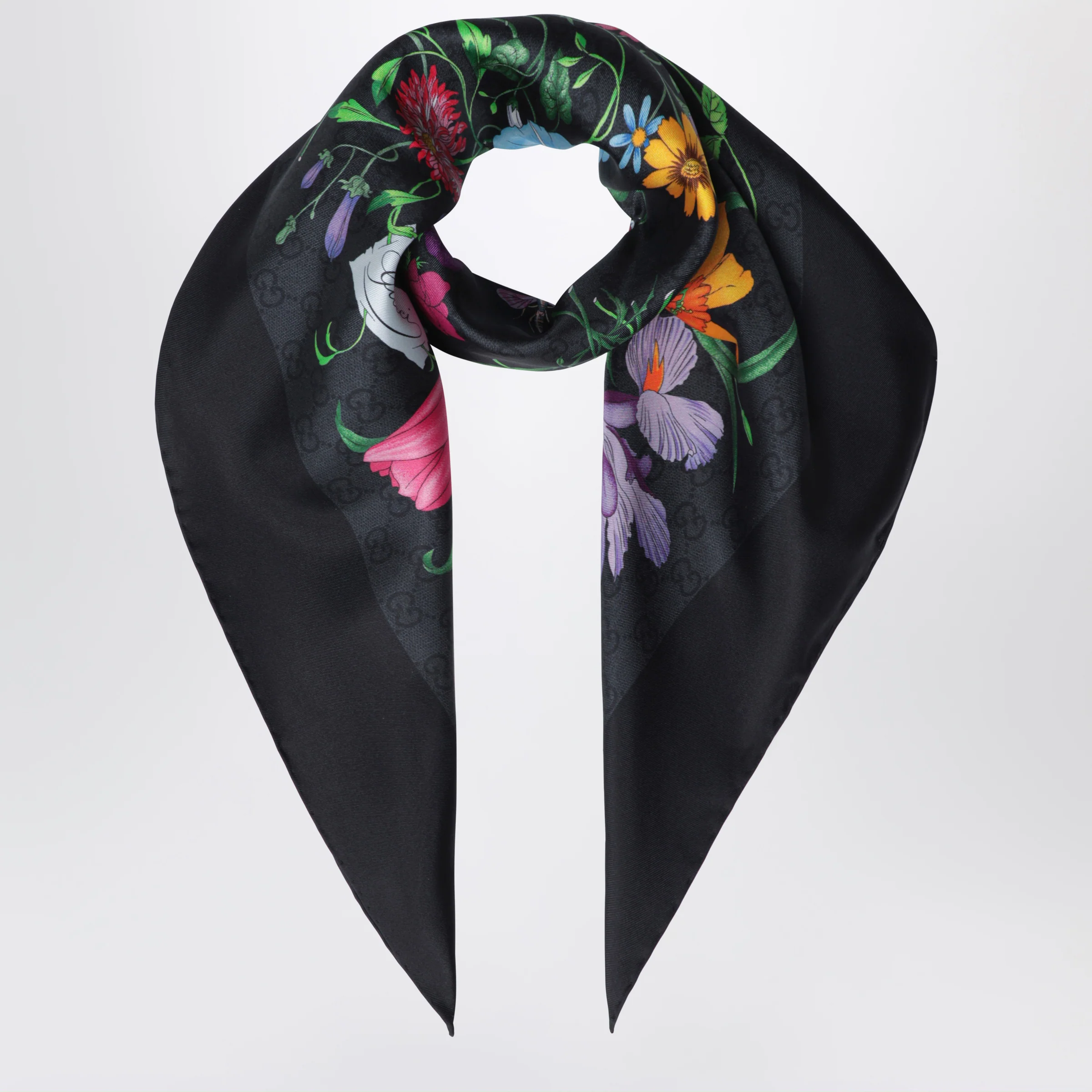 GUCCI Silk twill carré with GG Flora print in black