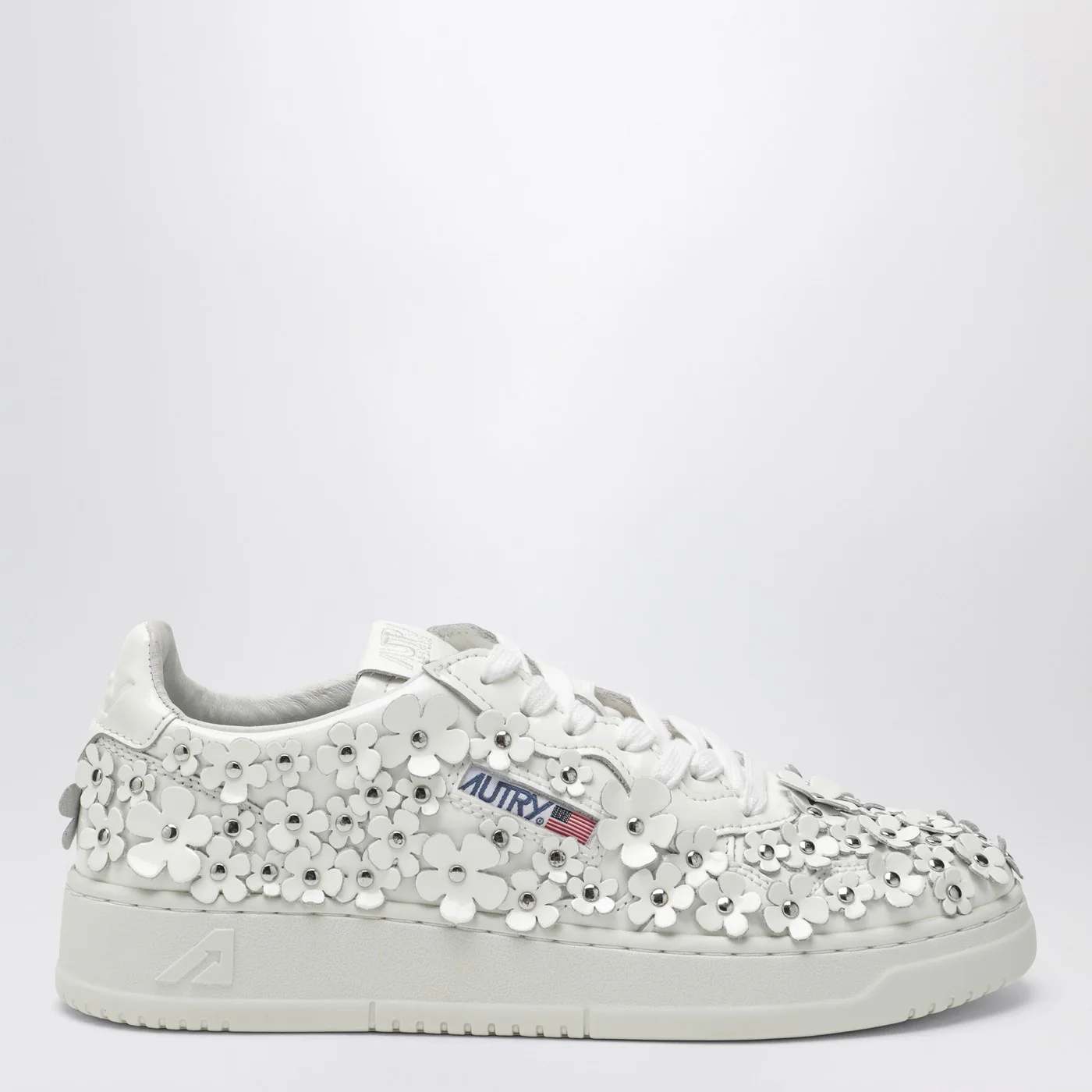 AUTRY Sneakers Medalist Blooming in white leather