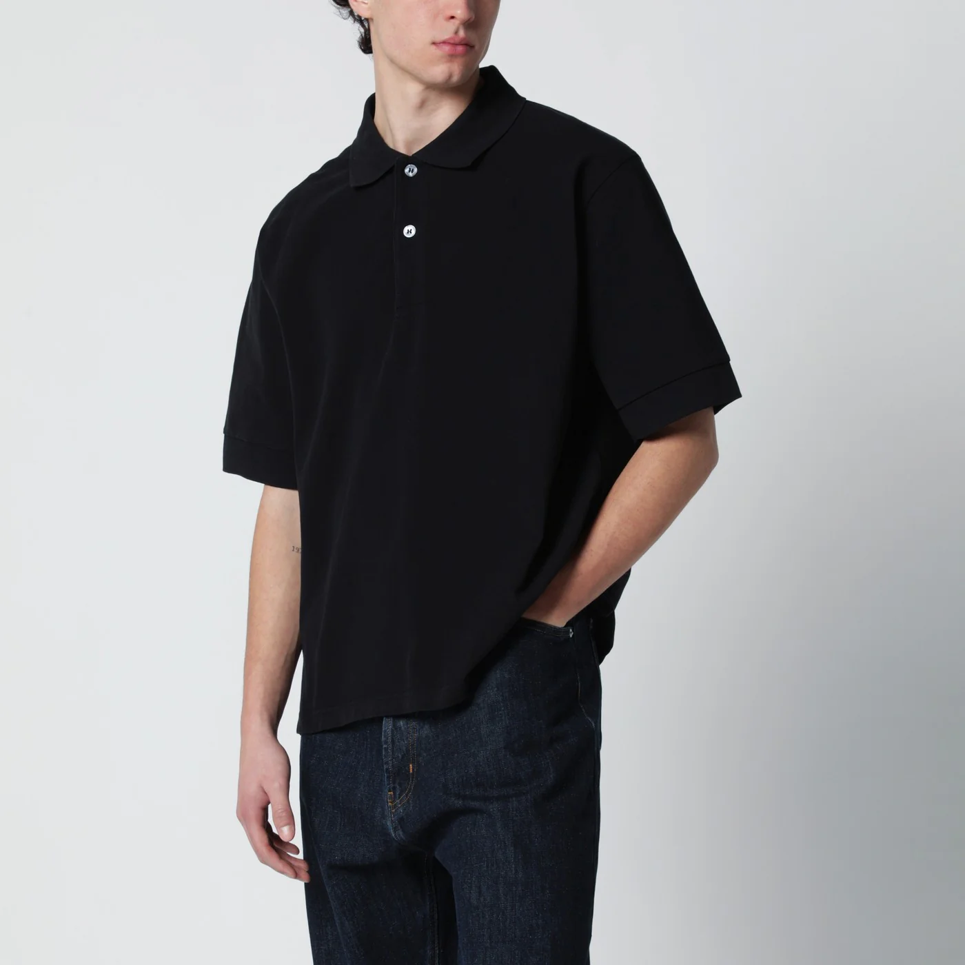 STUDIO NICHOLSON Balaton polo black in cotton piqué