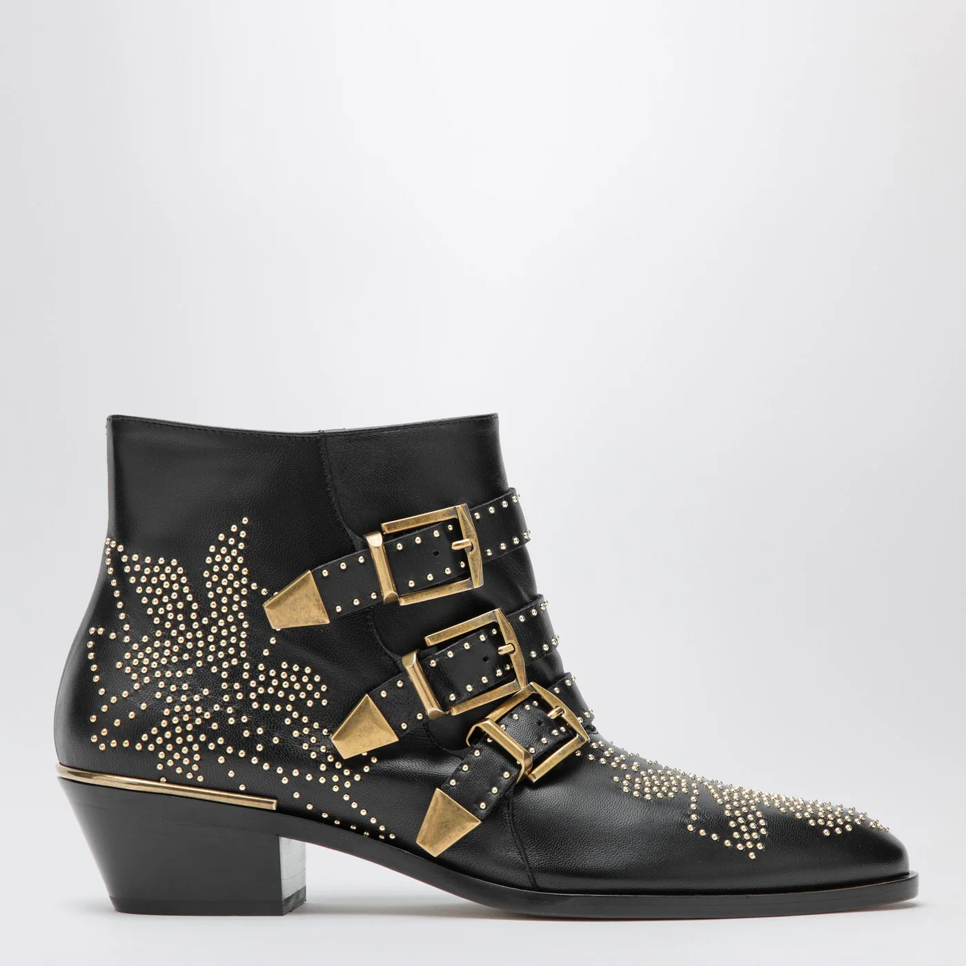Chloé Susanna ankle boots in black with studs