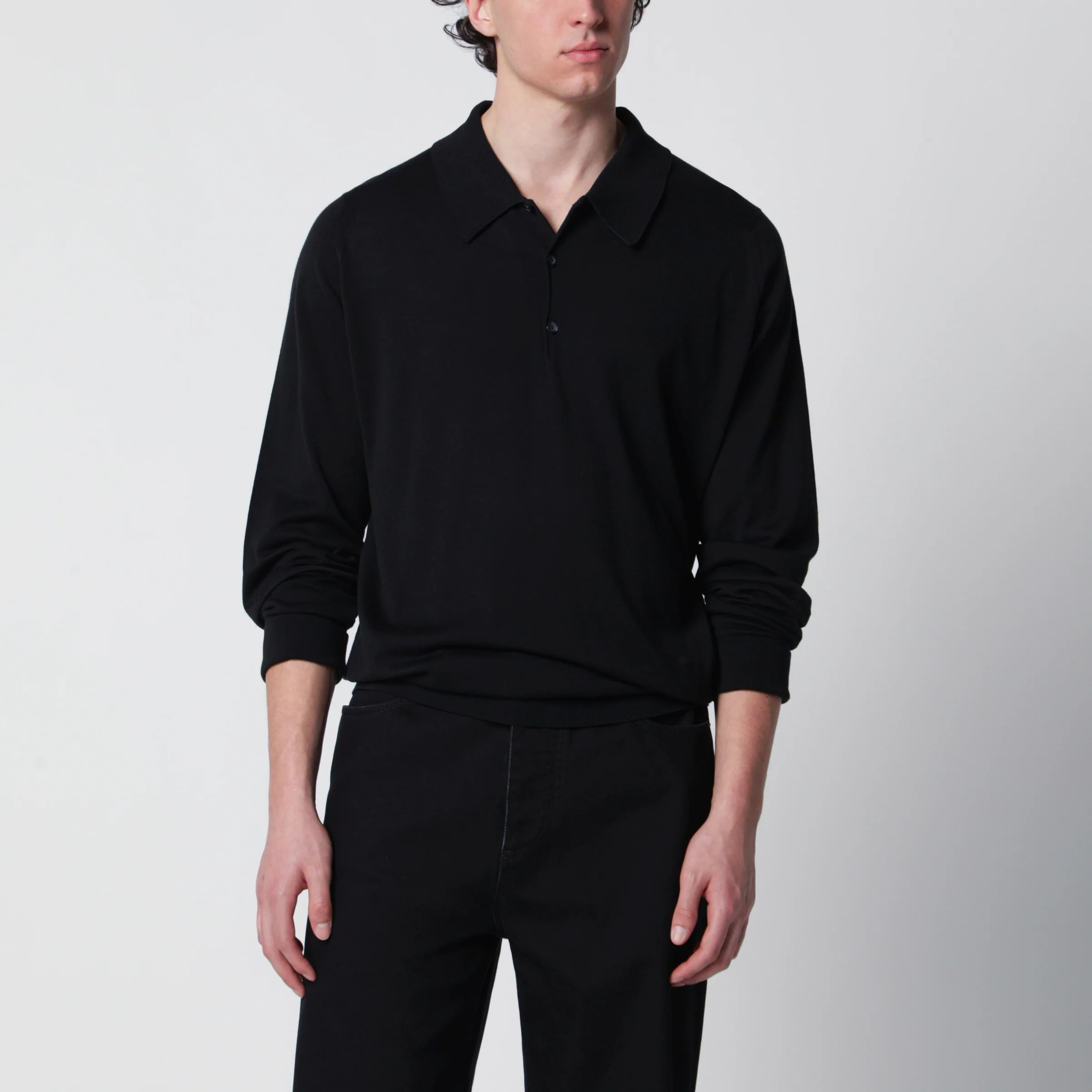 JOHN SMEDLEY Black Finchley polo in cotton
