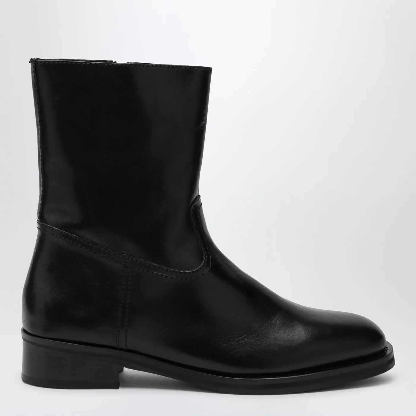 Jude Daryl ankle boots in black leather