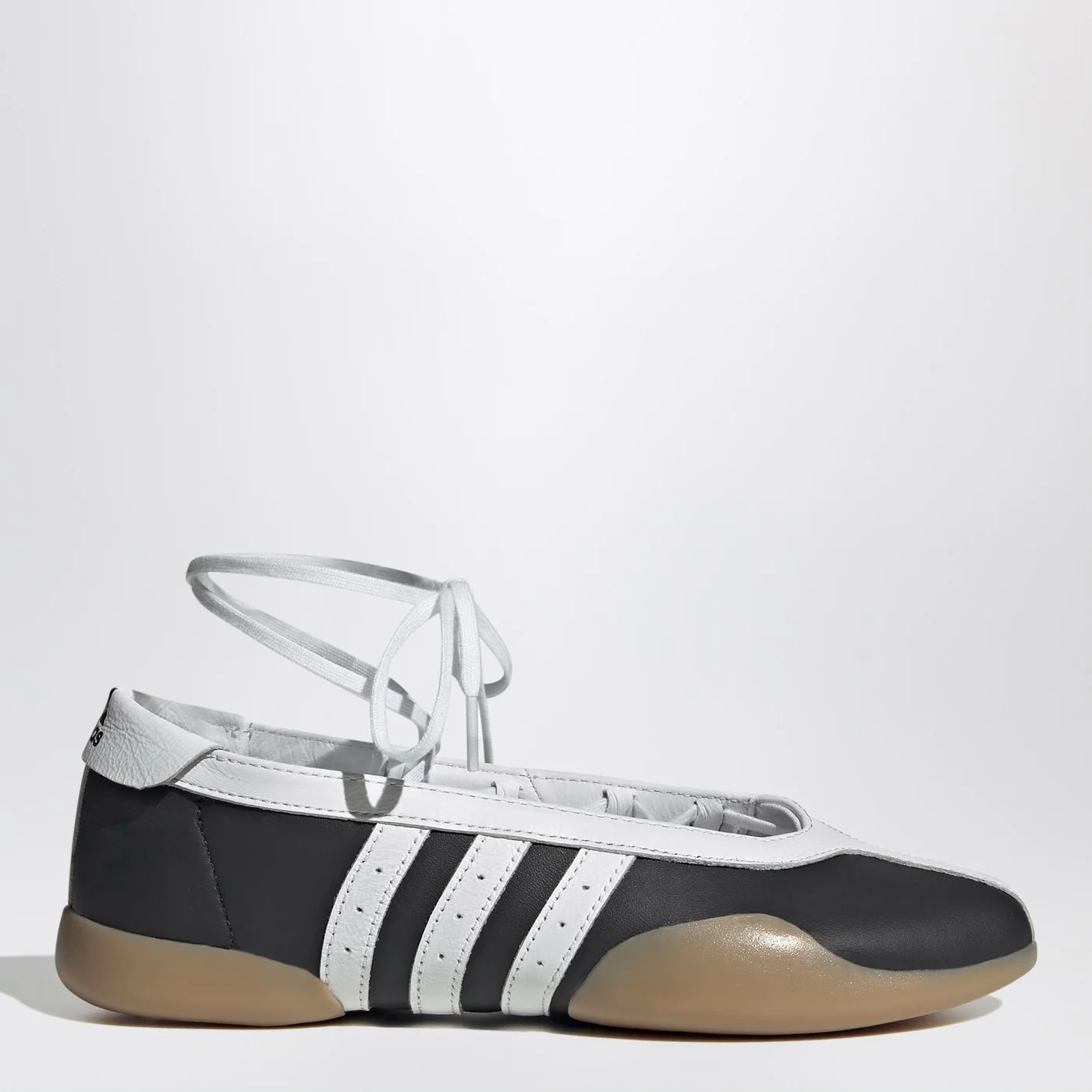 adidas Originals Mei Core Black/Cloud White/Gum Taekwondo trainers