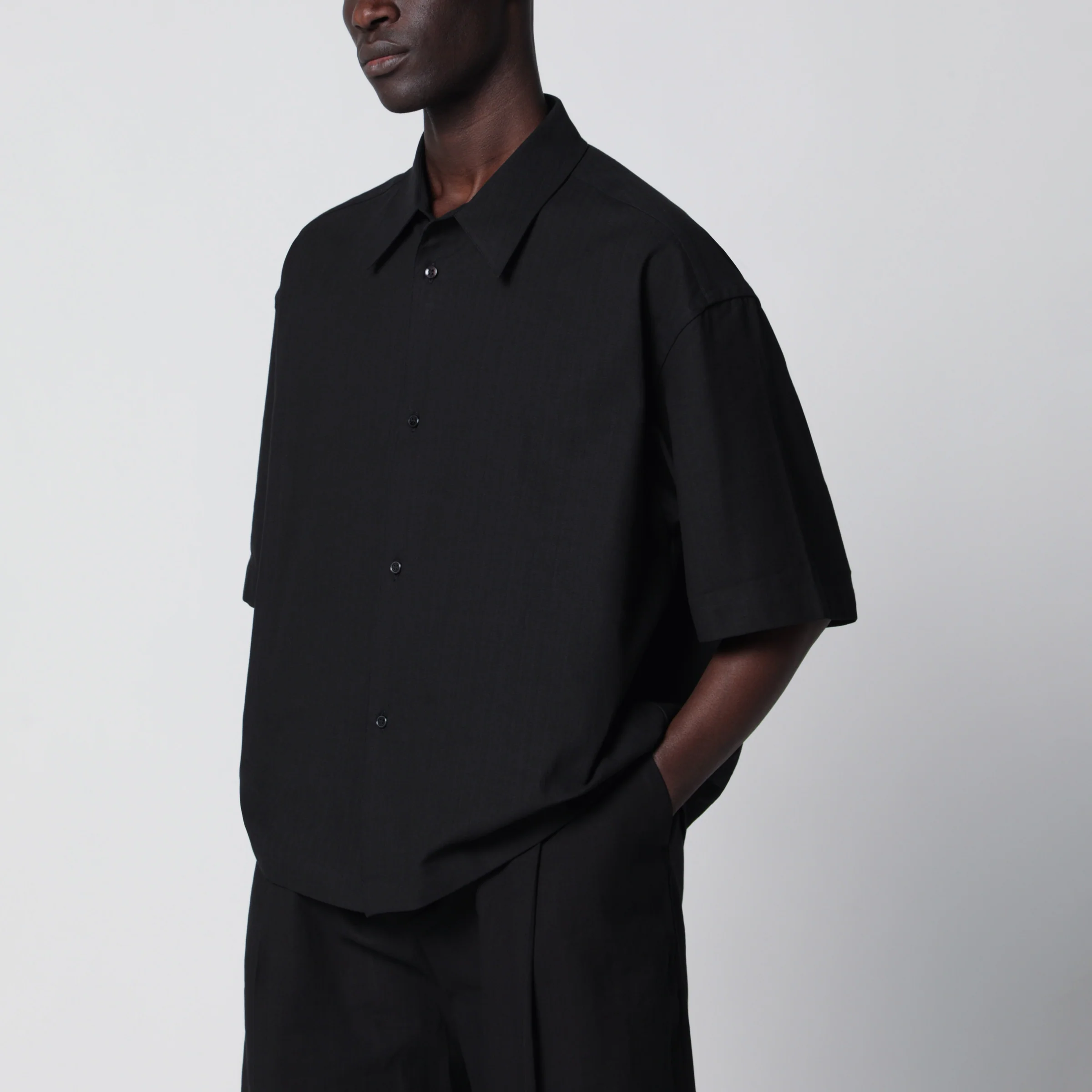 STUDIO NICHOLSON Black cotton and linen shirt