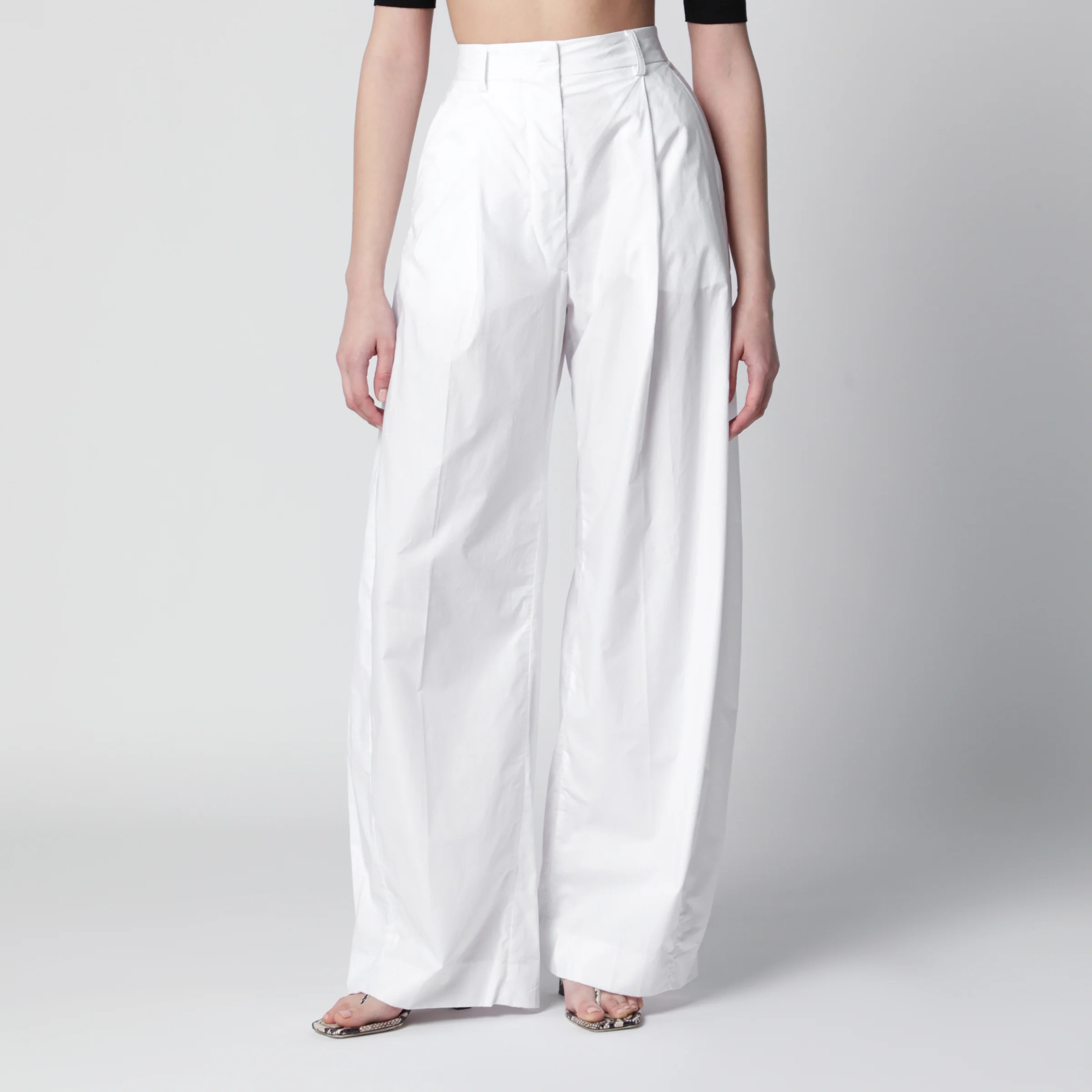 TheLatest Axel pleated wide-leg cotton trousers in white