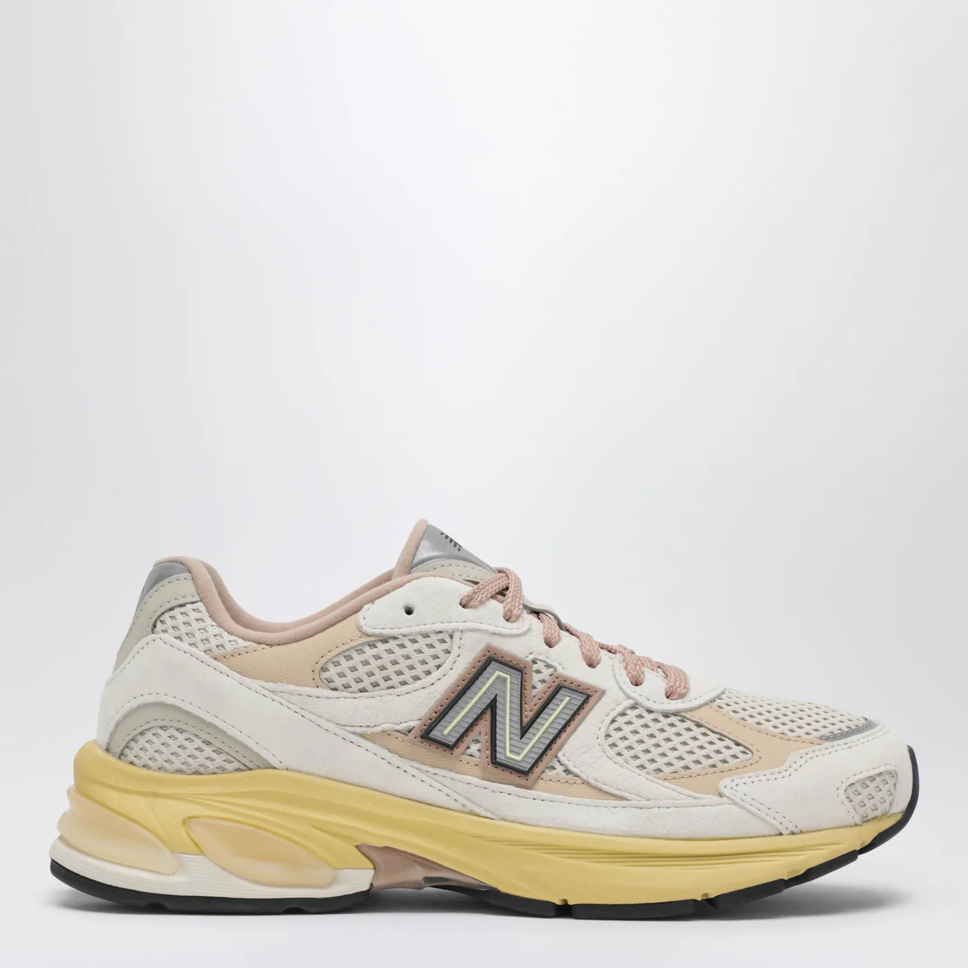 New Balance 2010 Sneakers in Linen/Desert Clay